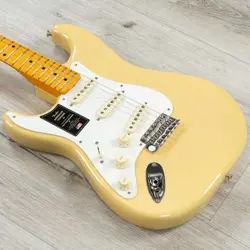 FENDER AMERICAN VINTAGE II 1957 STRATOCASTER LEFT-HAND GUITAR, VINTAGE BLONDE