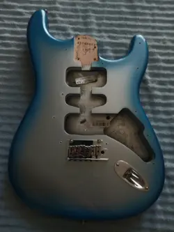 USED 2018 FENDER USA ELITE STRATOCASTER STRAT ALDER BODY SKYBURST METALLIC