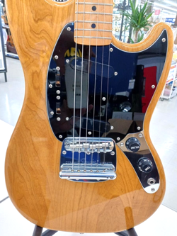 MG77 MUSTANG GUITAR