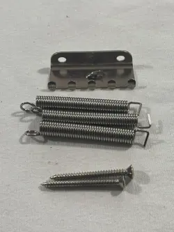 2015 FENDER STRATOCASTER STANDARD TREMOLO CLAW SPRINGS & SCREWS