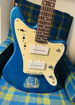 SOLID BODY ELECTRIC GUITAR 6 STRING FENDER CENSTAR METALLIC BLUE & WHITE