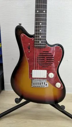 FENDER JAPAN JM-CHAMP 10 USED BASSWOOD BODY ROSEWOOD FINGERBOARD W/GIG CASE