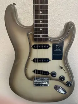 FENDER 70TH ANNIVERSARY VINTERA II ANTIGUA STRATOCASTER ELECTRIC GUITAR