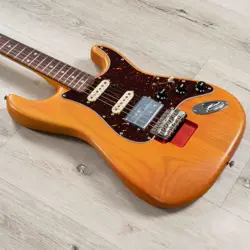 COMA STRATOCASTER GUITAR