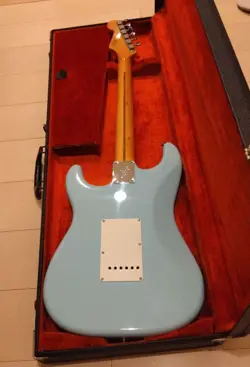 SONIC BLUE STRATOCASTER