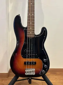 FENDER AMERICANPERFORMER PRECISION BASS SAFE PACKING!