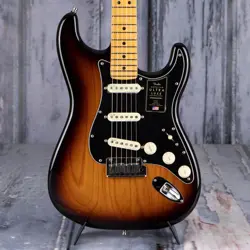 FENDER AMERICAN ULTRA LUXE STRATOCASTER, MAPLE FINGERBOARD, 2-COLOR SUNBURST