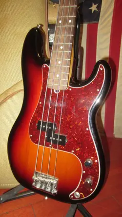 2015 FENDER AMERICAN STANDARD PRECISION BASS SUNBURST