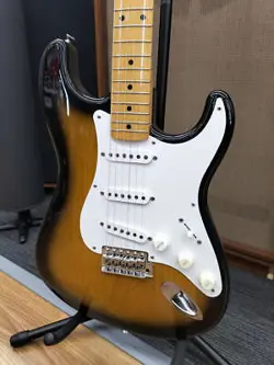 FENDER JAPAN ST-54-80 AM ELECTRIC GUITAR