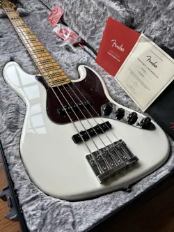 2021 FENDER AMERICAN ULTRA JAZZ BASS V - ARCTIC PEARL WHITE