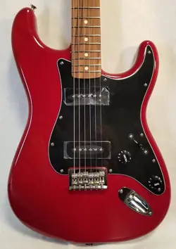 NOVENTA STRATOCASTER PAU
