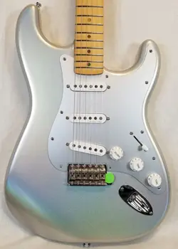 FENDER H.E.R. STRATOCASTER, MAPLE FINGERBOARD, CHROME GLOW W/BAG