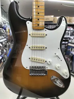 FENDER JAPAN STD-57 USED 1984 ALDER BODY MAPLE NECK MAPLE FINGERBOARD W/SOFTCASE