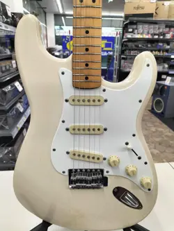 SERIES STRATOCASTER NO250715