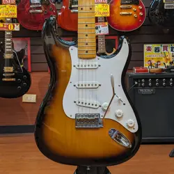 USED FENDER JAPANST57-105DMC