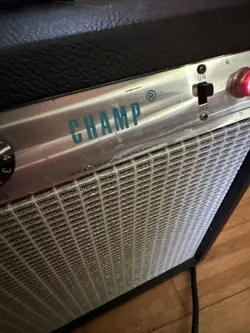 FENDER CHAMP AMP