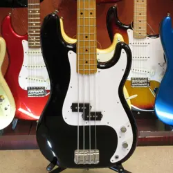 ELECTRIC BASS GUITAR FENDER JAPAN PB57 SOFT CASE 4 STRING 2002-2004S USED