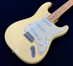 FENDER YNGWIE MALMSTEEN STRATOCASTER VINTAGE WHITE WITH DIMARZIO USED