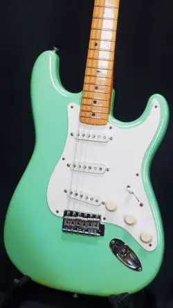 FENDER AMERICAN VINTAGE '57 STRATOCASTER SURF GREEN 1986 USED ELECTRIC GUITAR