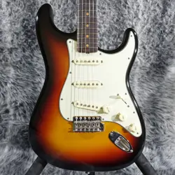 FENDER AMERICAN VINTAGE II 1961 STRATOCASTER 3-COLOR SUNBURST USED 2022