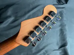 NATURAL EBONY FINGERBOARD