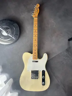 VINTAGE 1958 STRATOCASTER