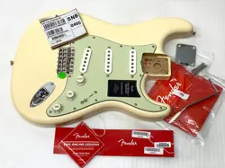 MIM GENUINE FENDER VINTERA II LOADED 60S STRAT ALDER BODY WHITE ELECTRIC GUITAR