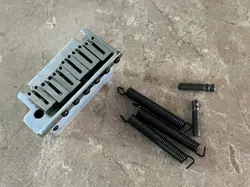 GUITAR TREMOLO LEFTY