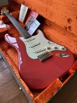 ‘61 STRATOCASTER FIESTA