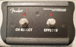 FENDER  2-BUTTON CHANNEL SELECT AND EFFECTS FOOTSWITCH