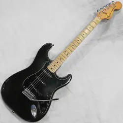 STRATOCASTER '79 BLACK