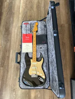 USA FENDER STRATOCASTER ULTRA TEXAS TEA (SBL014436)