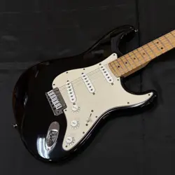 AMERICAN DELUX STRATOCASTER