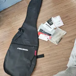 DELUXE PLAYER STRATOCASTER