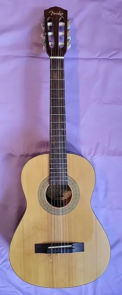 3/4 SIZE FENDER SQUIER MC-1 CLASSICAL 6 NYLON STRING GUITAR WITH SOFT CASE