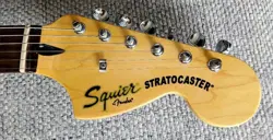 ELECTRIC GUITAR BUNDLE