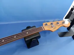 FENDER 62 J-BASS