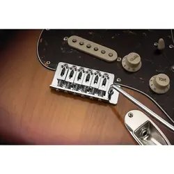 STRAT SQUIER ...