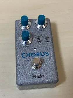 FENDER HAMMERTONE CHORUS - GUITAR EFFECT PEDAL