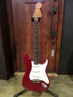 FENDER 1966 STRATOCASTER CANDY APPLE RED