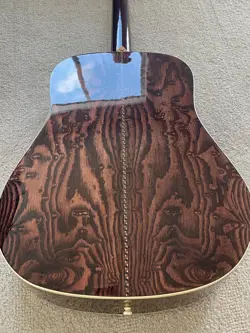 WASHBURN D13S ACOUSTIC GUITAR + CASE, STRAP & FENDER PICK  EXCELLENT CONDITION