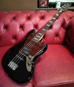 REPAIRMAN'S ADJUSTED BASS GUITAR SERIES NO. 163 SQUIER BY FENDER CLASSIC VIBE JA