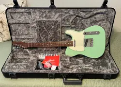 PROFESSIONAL TELECASTER� ROSEWOOD