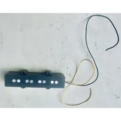 SQUIER STANDARD BASS