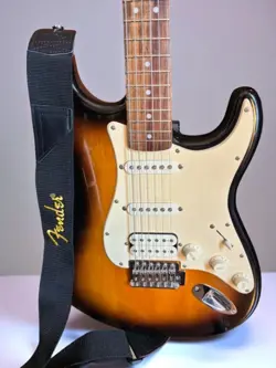 SQUIER STRATOCASTER SUNBURST ELECTRIC GUITAR WITH FENDER GIG BAG AND STRAP
