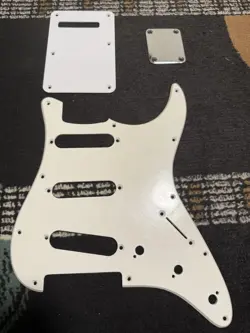 PICKGUARD ASSEMBLY WHITE