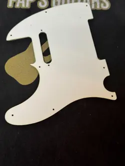 8-HOLE PICKGUARD