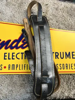 VINTAGE FENDER 1960�S GUITAR STRAP