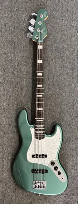 FENDER ADAM CLAYTON SIGNATURE JAZZ BASS IN EXCELLENT CONDITION WITH CASE