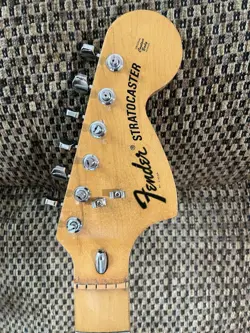 ORIGINAL NECKPLATE AND